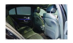 
Mercedes Benz E200 Sports Obsidian Black 2021 full									