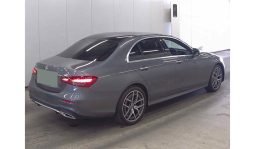 
Mercedes Benz E200 Sports full									