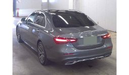 
Mercedes Benz E200 Sports full									