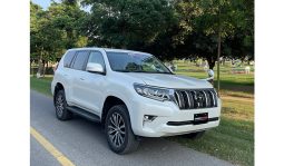 
										Toyota Land Cruiser Prado 2021 full									