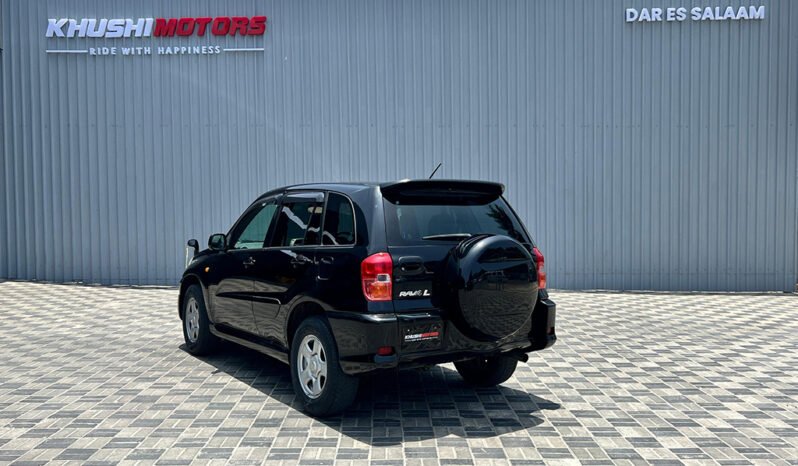 
Toyota RAV4 2000 full									