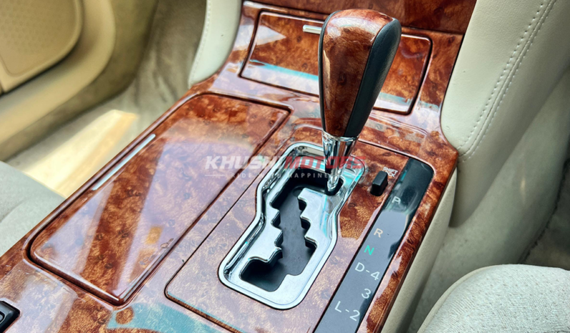 
 Toyota Crown Royal saloon 2004 full									