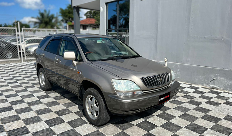 TOYOTA HARRIER 2001