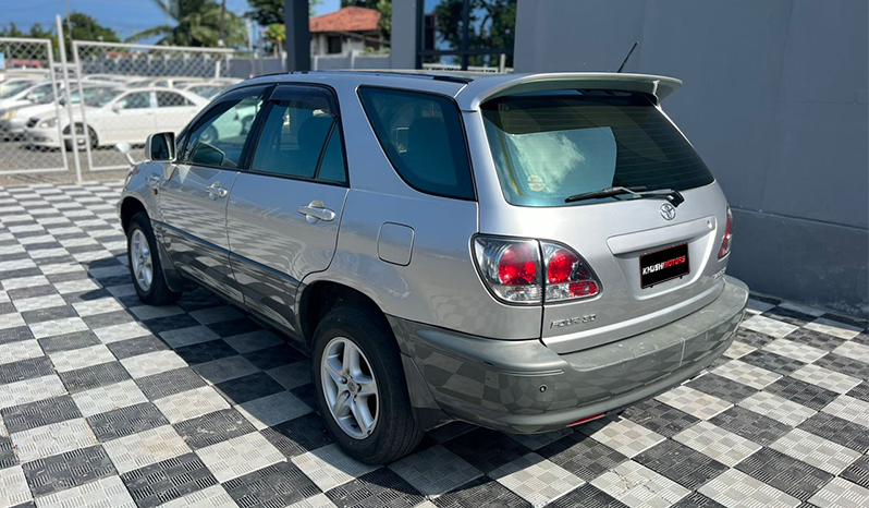 Toyota Harrier 2000