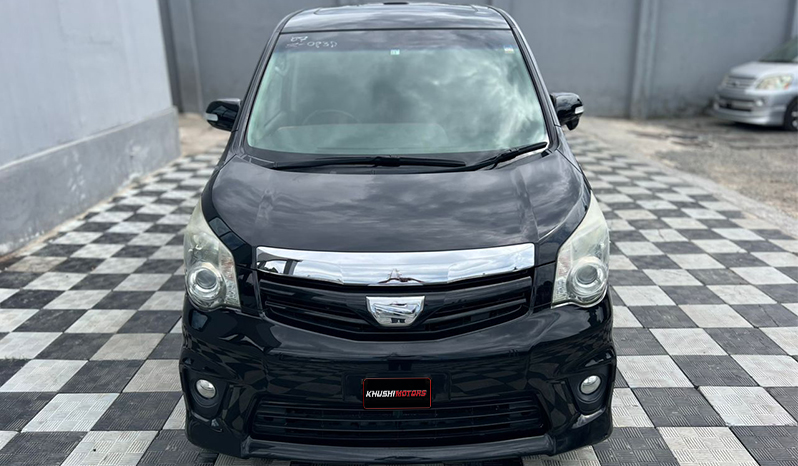 TOYOTA NOAH 2007