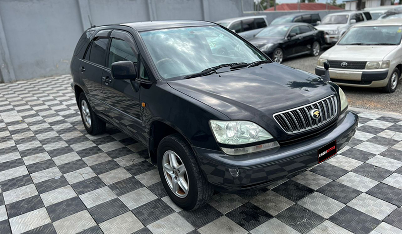 TOYOTA HARRIER 2001