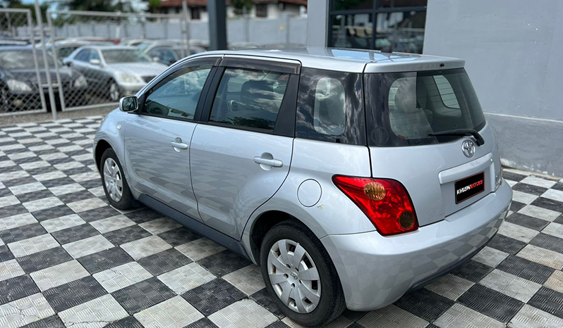 Toyota IST 2002