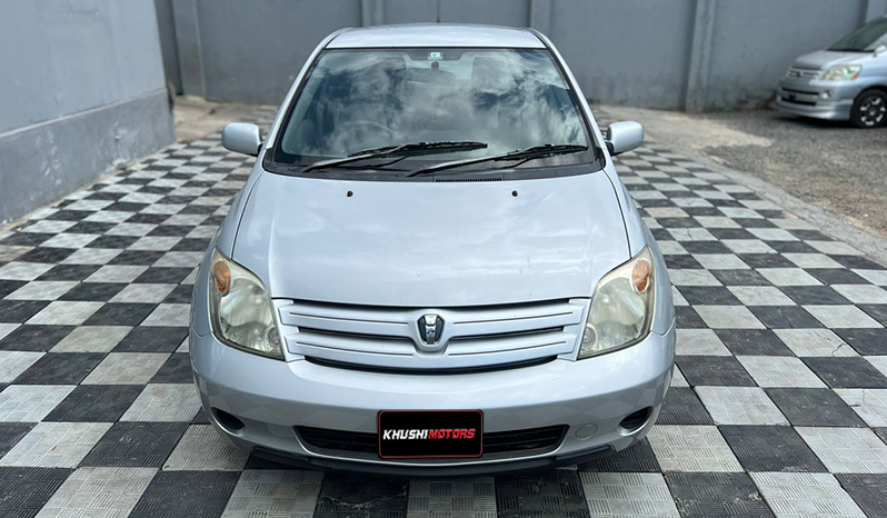 Toyota IST 2002