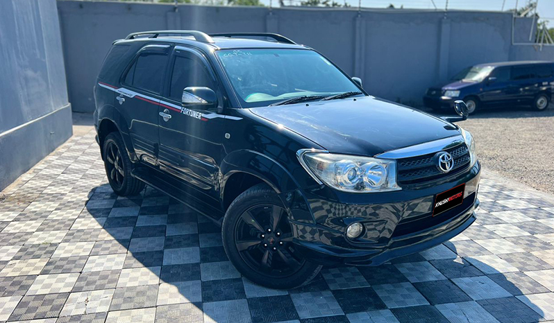 Toyota Fortuner 2005