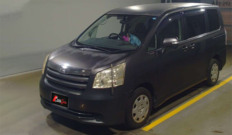 Toyota Noah 2009