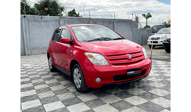 Toyota IST 2002