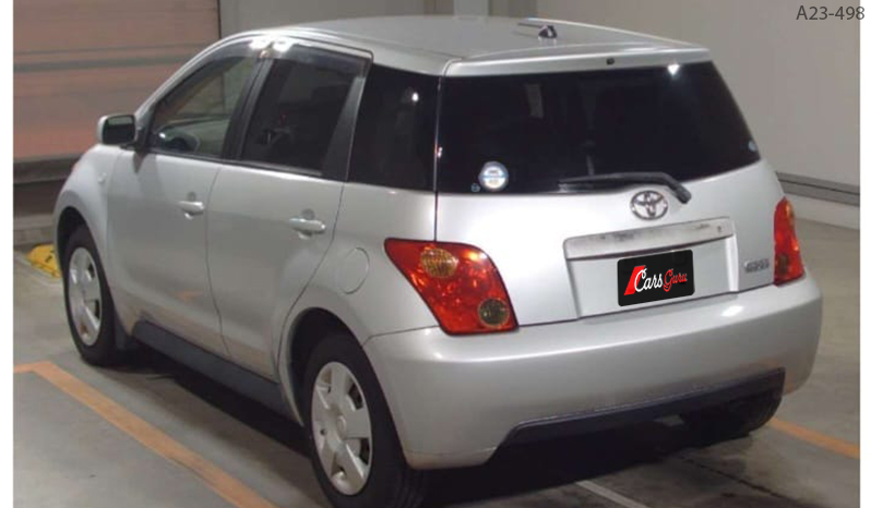 Toyota IST 2003