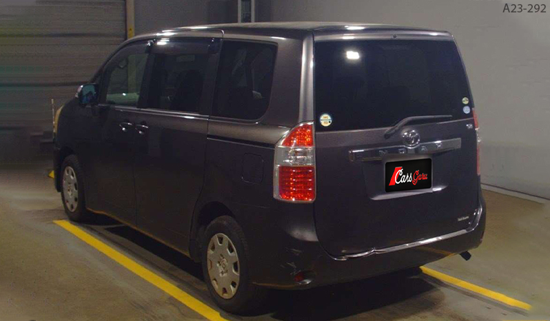 Toyota Noah 2009