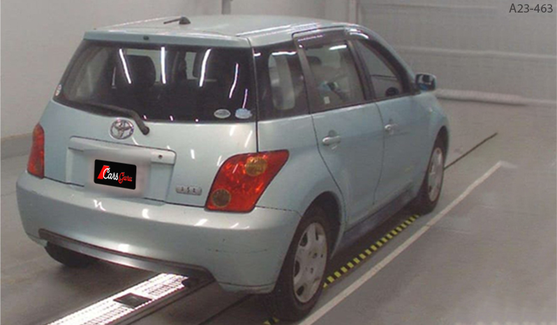 Toyota IST 2004