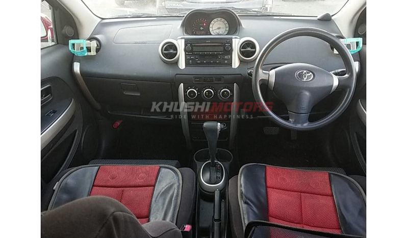 Toyota IST 2002