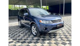 
										Mitsubishi Outlander 2009 full									