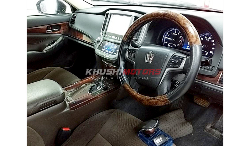 Toyota Crown 2013