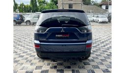 
										Mitsubishi Outlander 2009 full									