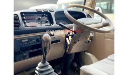 
										Toyota Coaster 2003 full									