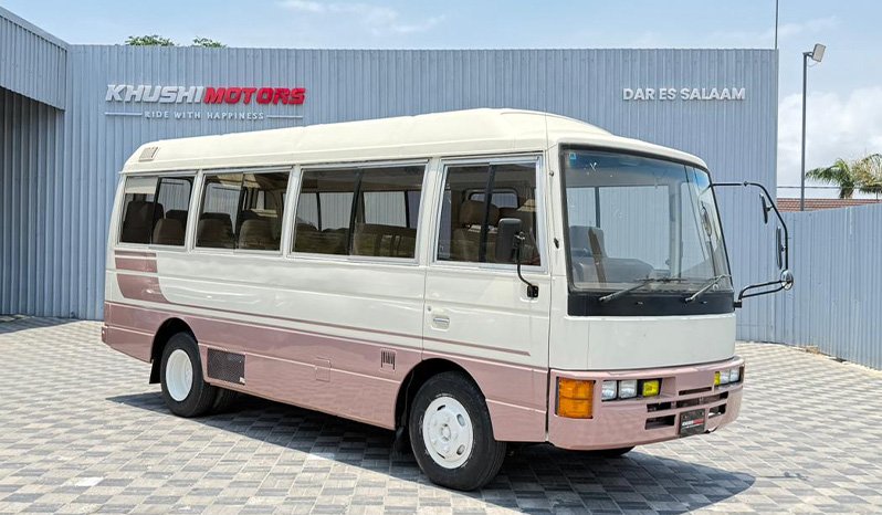 Nissan Civilian 1990