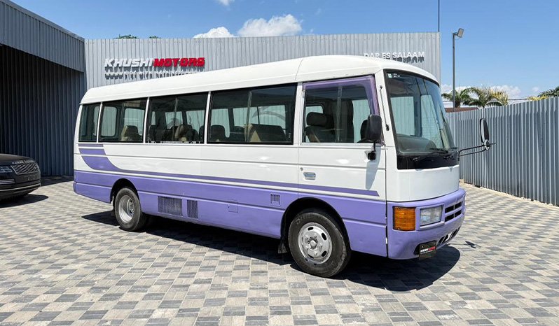 Nissan Civilian 1996