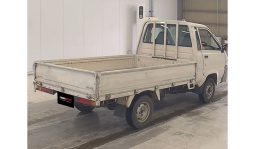 
Toyota Liteace Truck 2004 full									