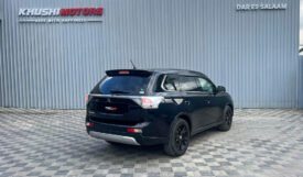 Mitsubishi Outlander 2015
