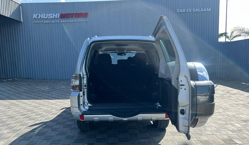 Mitsubishi Pajero 2011 full