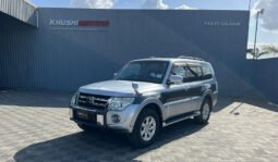 Mitsubishi Pajero 2011 full