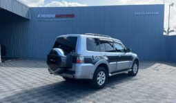 Mitsubishi Pajero 2011 full