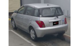 Toyota IST 2002