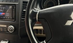 Mitsubishi Pajero 2009 full