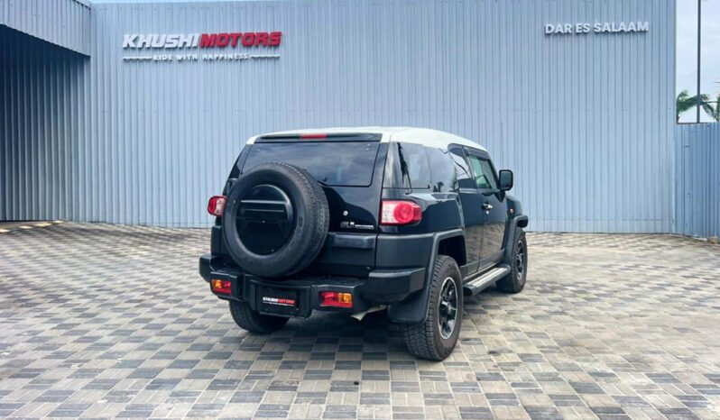 Toyota FJ Cruiser 2014 full