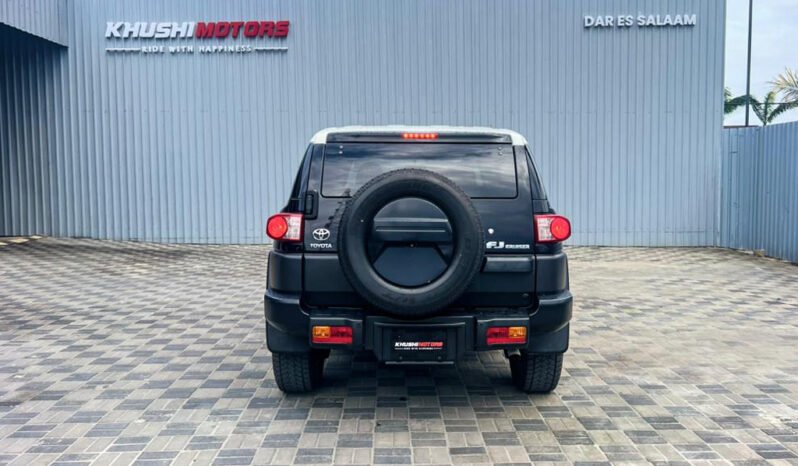 Toyota FJ Cruiser 2014 full