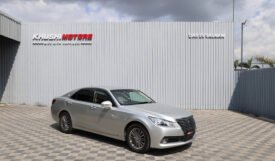 Toyota Crown 2014