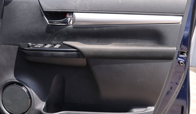 Toyota Hilux 2020 full