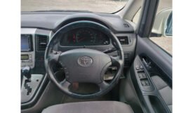 Toyota Alphard 2004