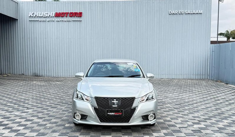 Toyota Crown 2013 full