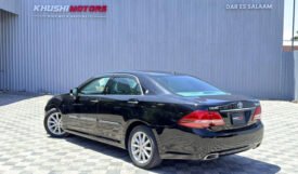 Toyota Crown Royal Saloon 2008