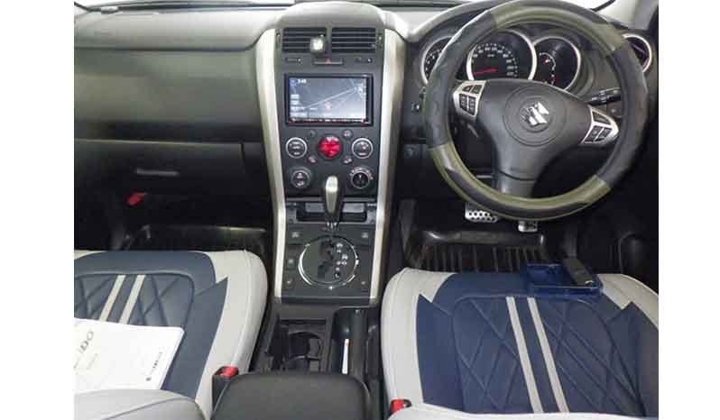 Suzuki Escudo 2015 full