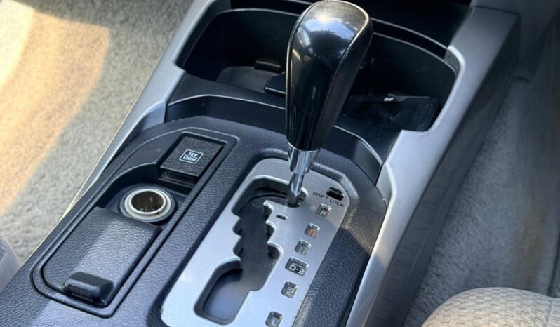 
Toyota Hilux Surf 2004 full									