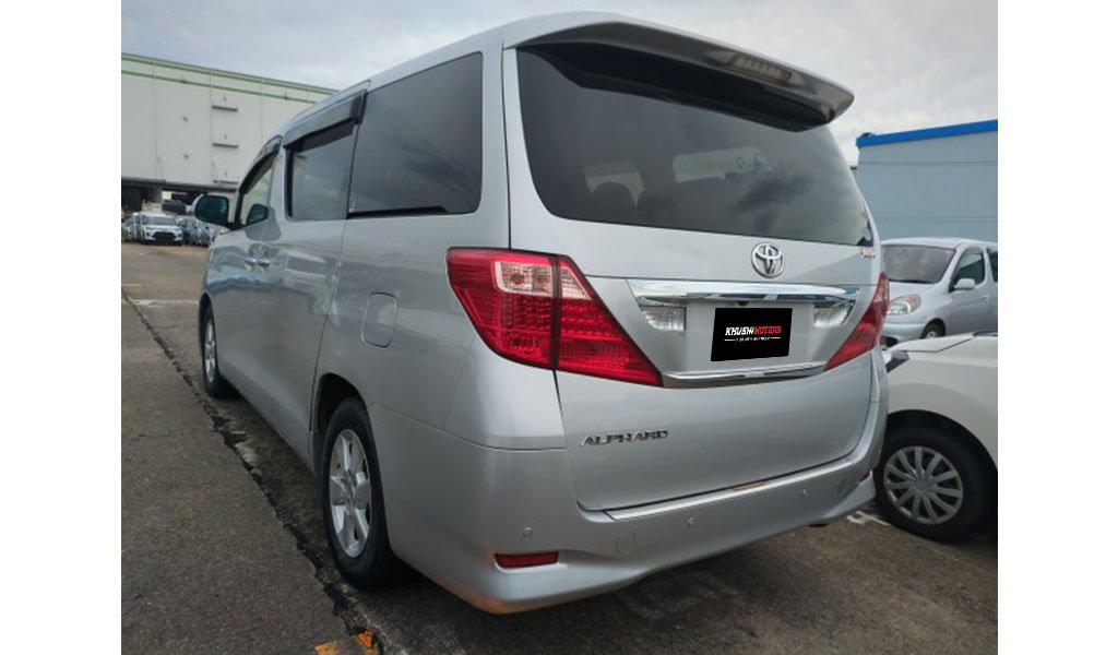 Toyota Alphard 2011
