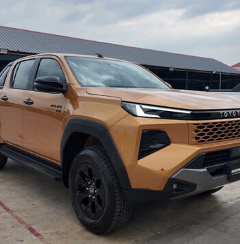 Toyota Hilux 4TREX 2.8 Overland 2025