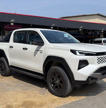 Toyota Hilux 4TREX 2.8 Overland 2025