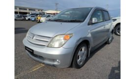Toyota IST 2003