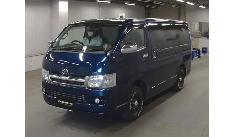 Toyota Regius 2006