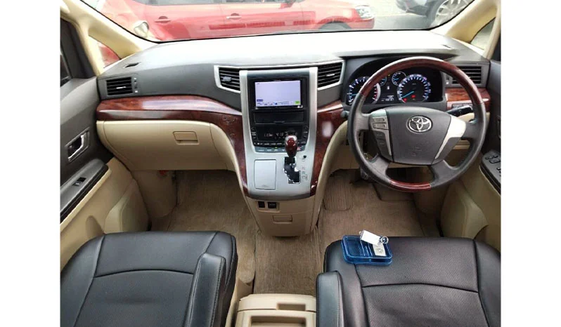 Toyota Alphard 2008