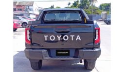 
Toyota Hilux 4TREX 2.8 Overland 2025 full									