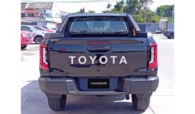 Toyota Hilux 4TREX 2.8 Overland 2025