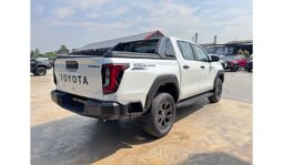 
Toyota Hilux 4TREX 2.8 Overland 2025 full									
